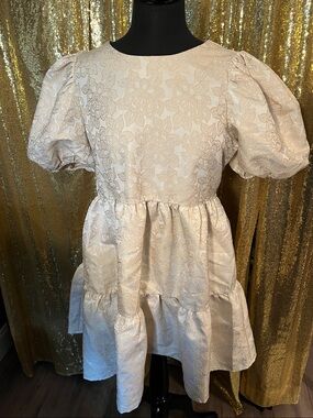 Forever 21 Cream Floral Puff-Sleeve Tiered Dress